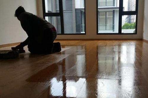 How Many Coats of Polyurethane on Wood Floors?